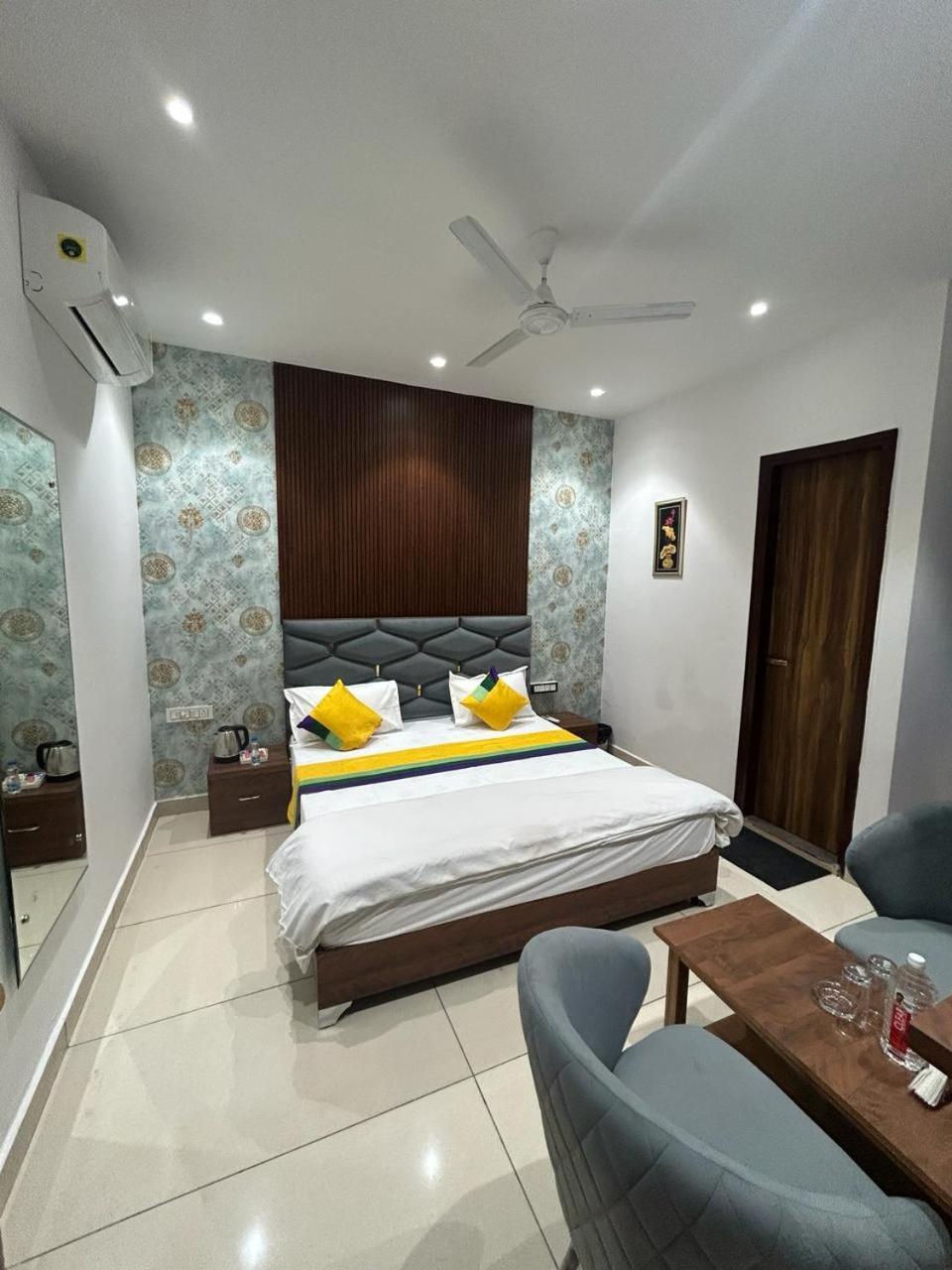 Hotel Platinum Inn Ludhiana Exterior foto